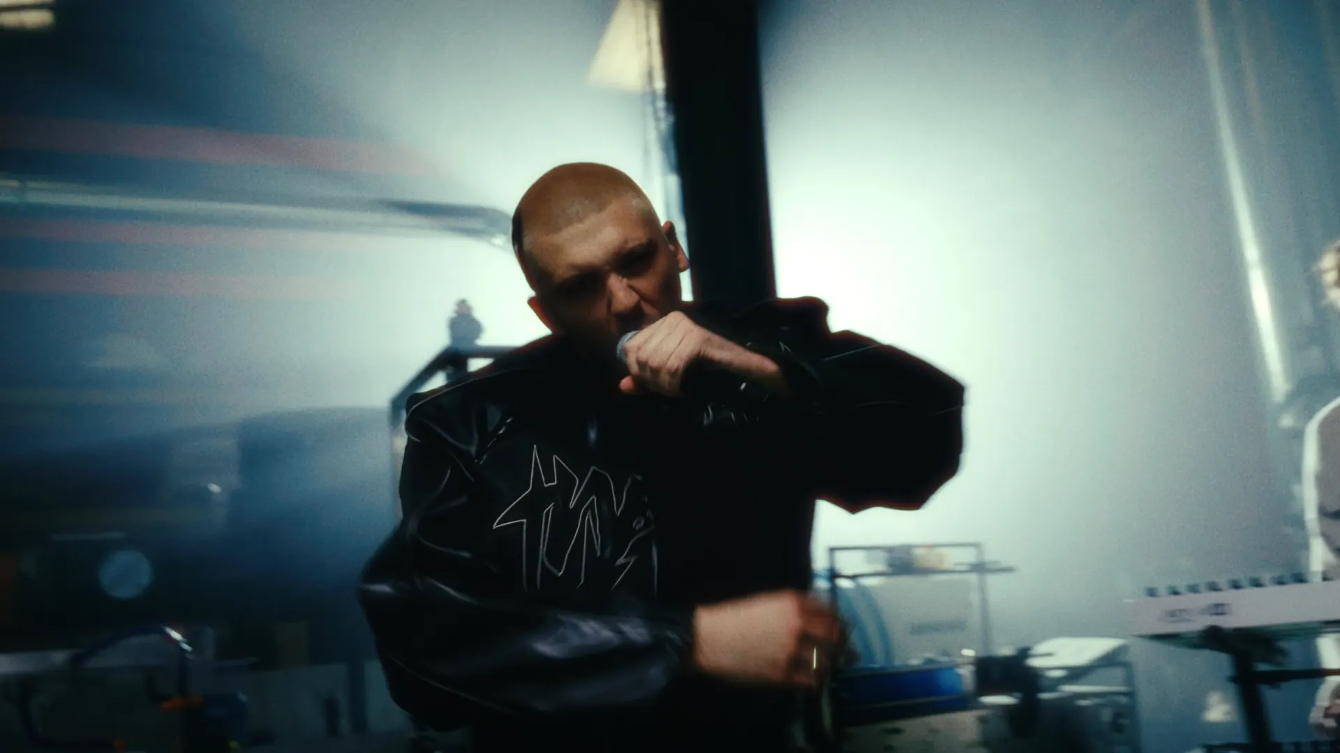 Image 10 sur 11 — Igor ft Web — Zéro Concessions