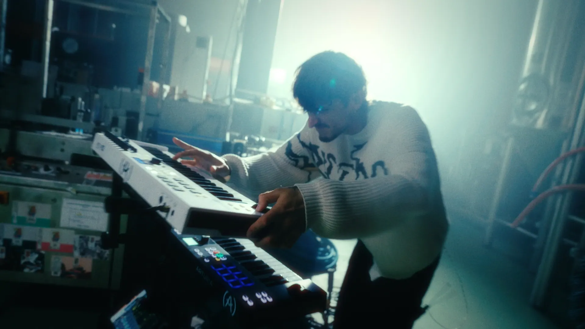Image 11 sur 11 — Igor ft Web — Zéro Concessions